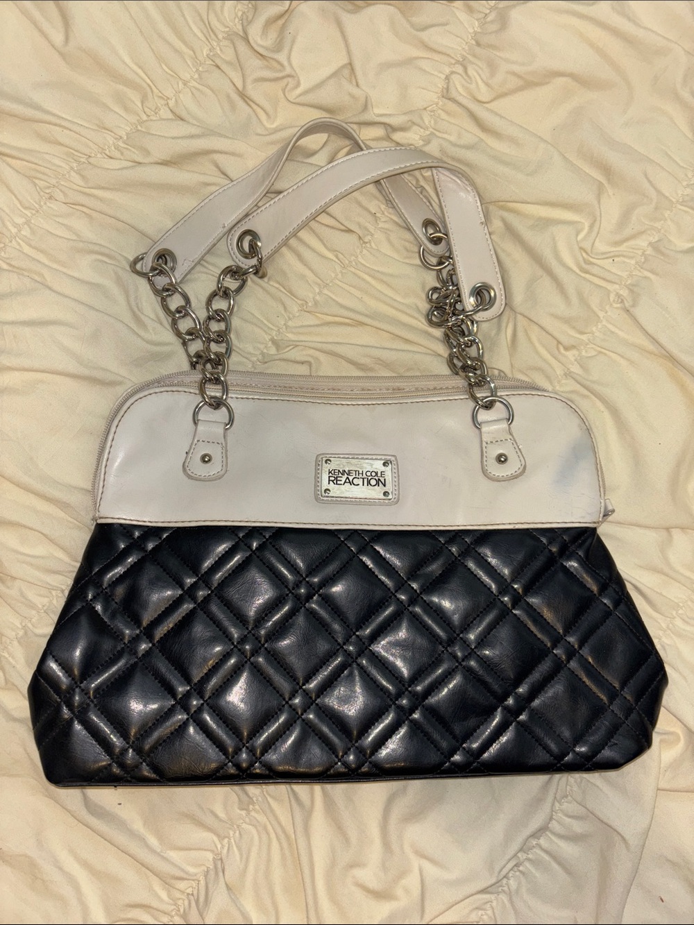 Kenneth Cole Reaction Quilted Two-Tone Chain Shoulder Bag in Black and Cream